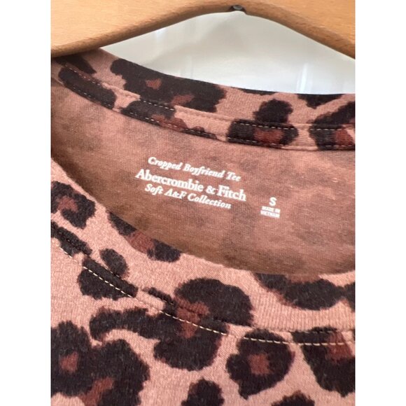 Abercrombie & Fitch Tee  Size Small Cropped Boyfriend Leopard Animal Print Soft - Picture 3 of 8